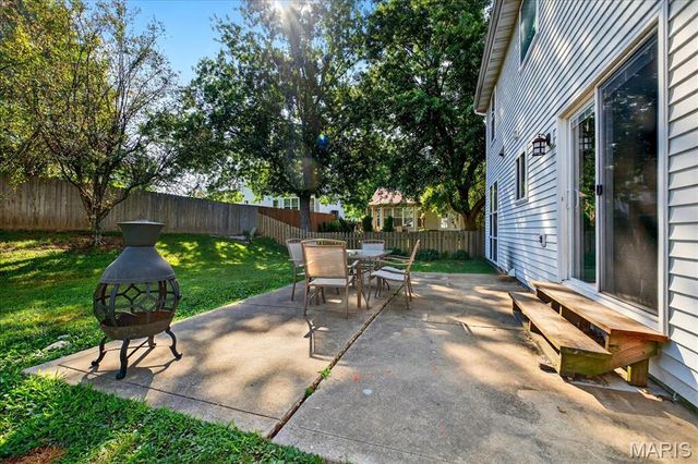 219 Royalltrail Lane, St Charles, MO 63368