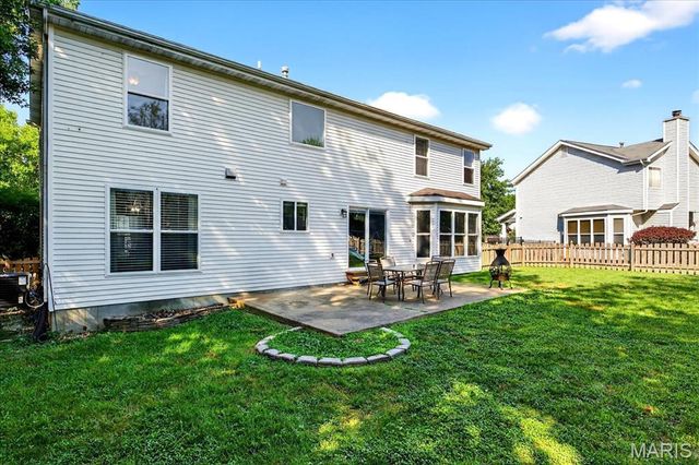 219 Royalltrail Lane, St Charles, MO 63368