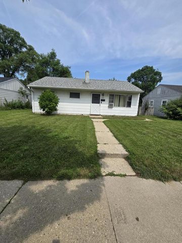 6852 W Grantosa DRIVE, Milwaukee, WI 53218