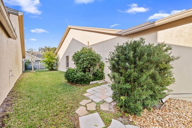13011 Blue Lake Drive, Wellington, FL 33414