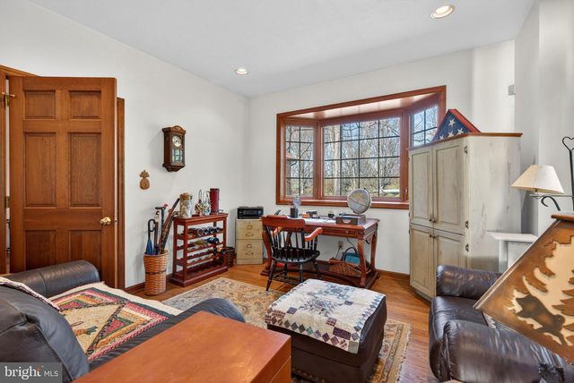 210 KELLY LN, York, PA 17406