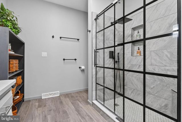 210 KELLY LN, York, PA 17406