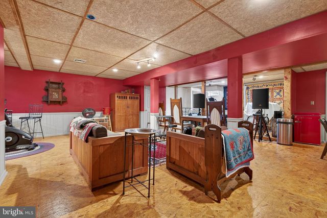 210 KELLY LN, York, PA 17406