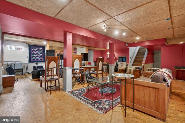 210 KELLY LN, York, PA 17406