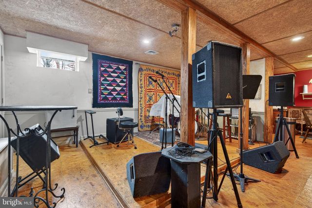 210 KELLY LN, York, PA 17406