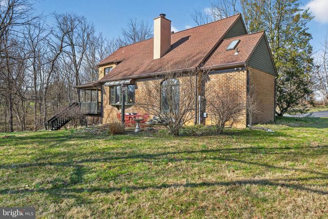 210 KELLY LN, York, PA 17406