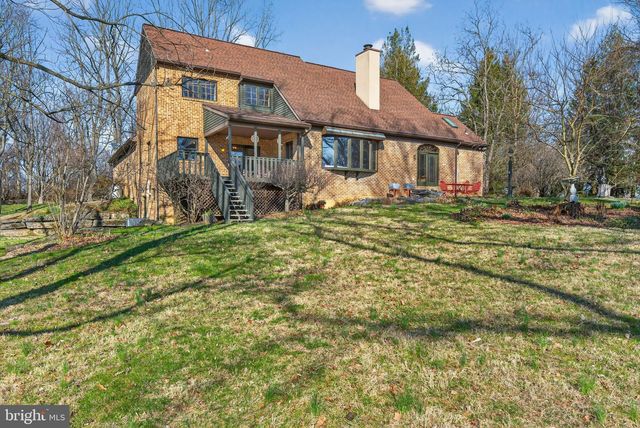 210 KELLY LN, York, PA 17406