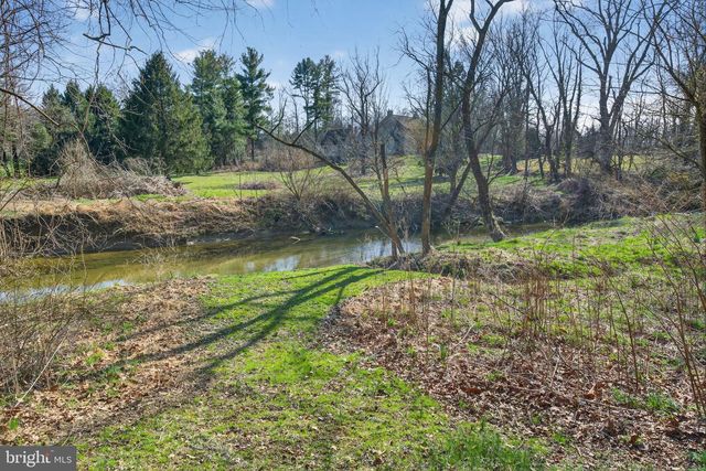 210 KELLY LN, York, PA 17406