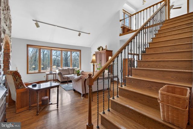 210 KELLY LN, York, PA 17406