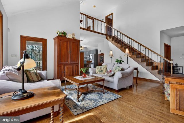 210 KELLY LN, York, PA 17406