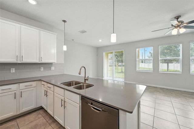 9944 RED EAGLE DRIVE, Orlando, FL 32825