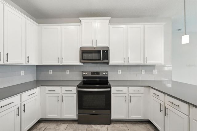 9944 RED EAGLE DRIVE, Orlando, FL 32825