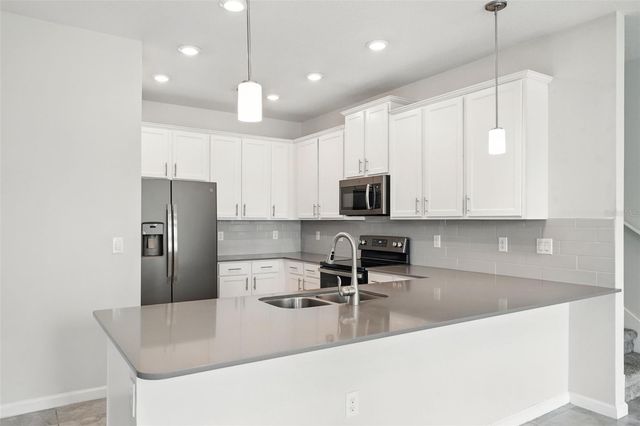 9944 RED EAGLE DRIVE, Orlando, FL 32825