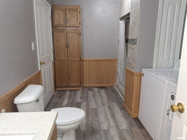 717 S 6TH Avenue, Canton, IL 61520