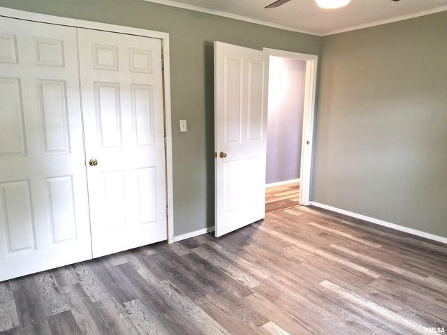 717 S 6TH Avenue, Canton, IL 61520