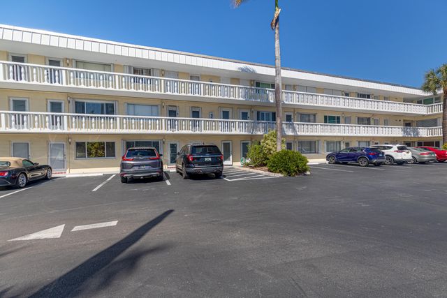 101 Doolen Court 207, North Palm Beach, FL 33408