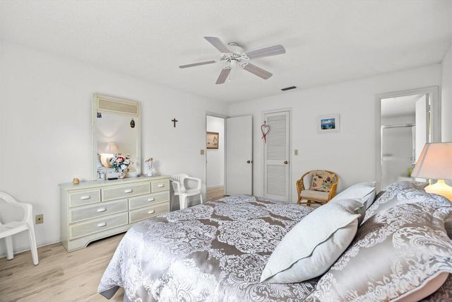 1250 SE Parkview Place C6, Stuart, FL 34994