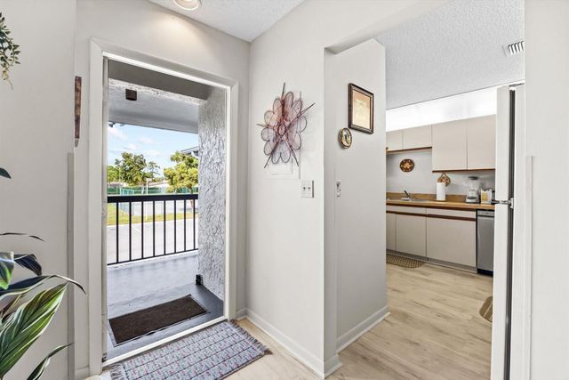 1250 SE Parkview Place C6, Stuart, FL 34994