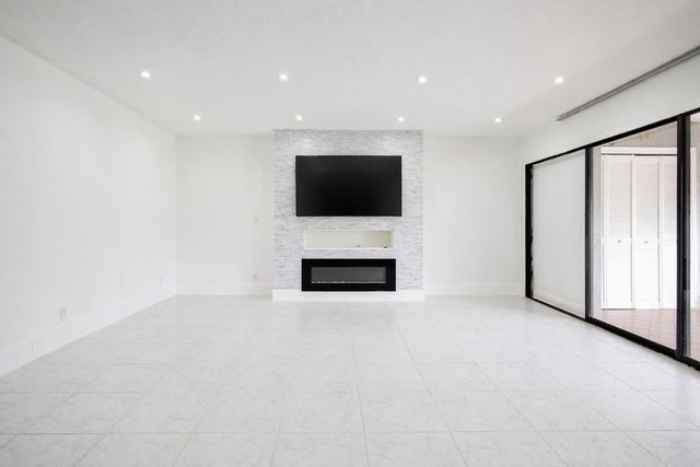 9460 SW 61st Way A, Boca Raton, FL 33428