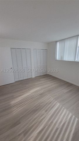 8050 NW 8th St 1407, Miami, FL 33126