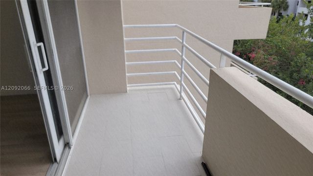 8050 NW 8th St 1407, Miami, FL 33126