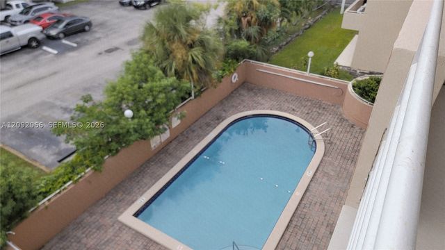 8050 NW 8th St 1407, Miami, FL 33126