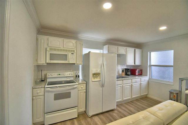 2405 ROSLYN LANE C, Lakeland, FL 33812