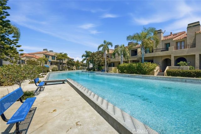 16506 Bordeaux, Huntington Beach, CA 92649