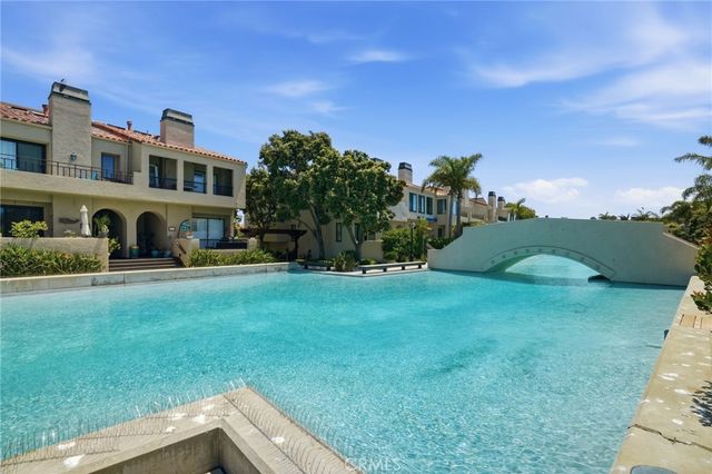 16506 Bordeaux, Huntington Beach, CA 92649