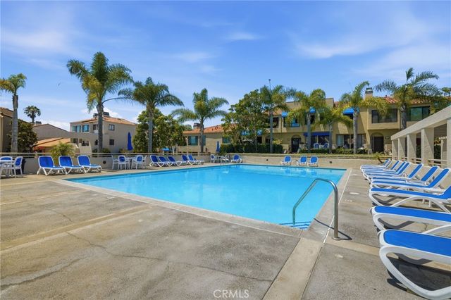 16506 Bordeaux, Huntington Beach, CA 92649
