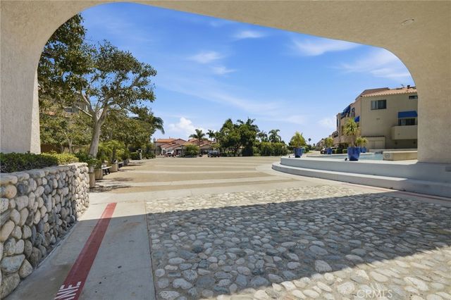 16506 Bordeaux, Huntington Beach, CA 92649