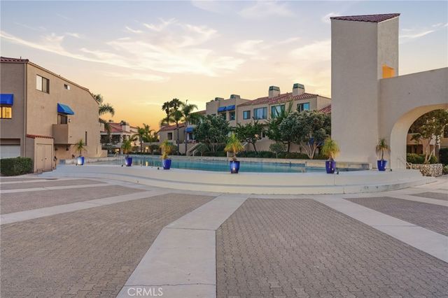 16506 Bordeaux, Huntington Beach, CA 92649