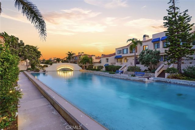 16506 Bordeaux, Huntington Beach, CA 92649