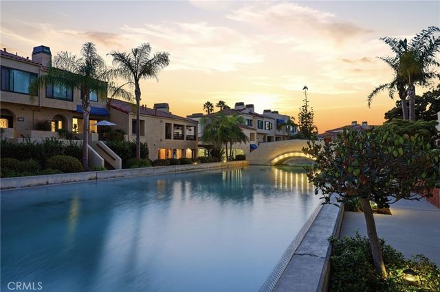 16506 Bordeaux, Huntington Beach, CA 92649