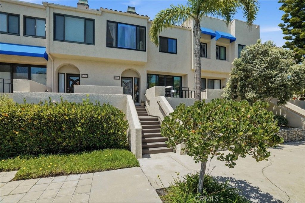 16506 Bordeaux, Huntington Beach, CA 92649