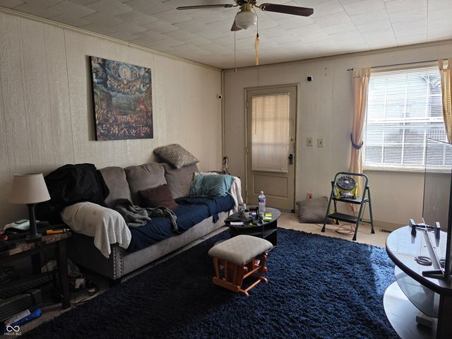 138 W Carey Street, Knightstown, IN 46148