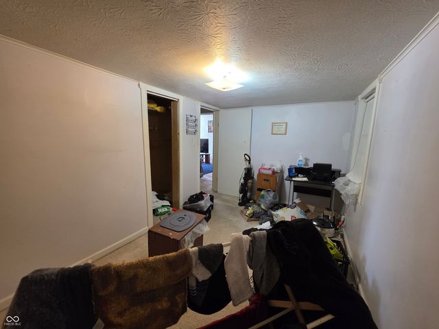 138 W Carey Street, Knightstown, IN 46148