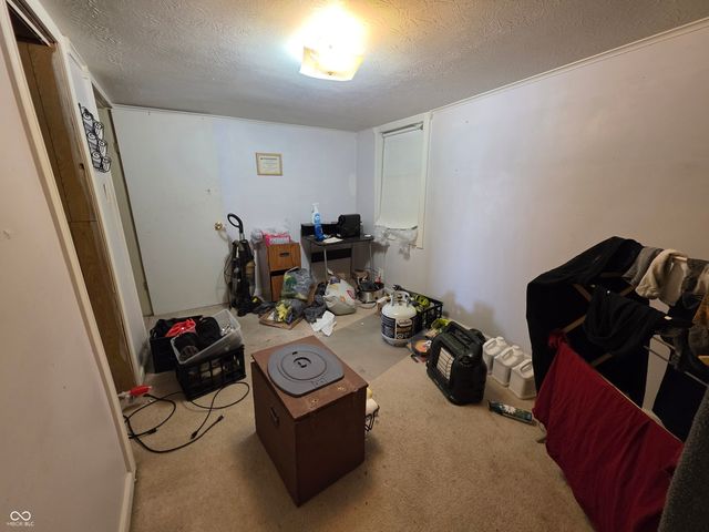 138 W Carey Street, Knightstown, IN 46148