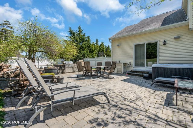 9 Eagle Ridge Lane, West Creek, NJ 08092