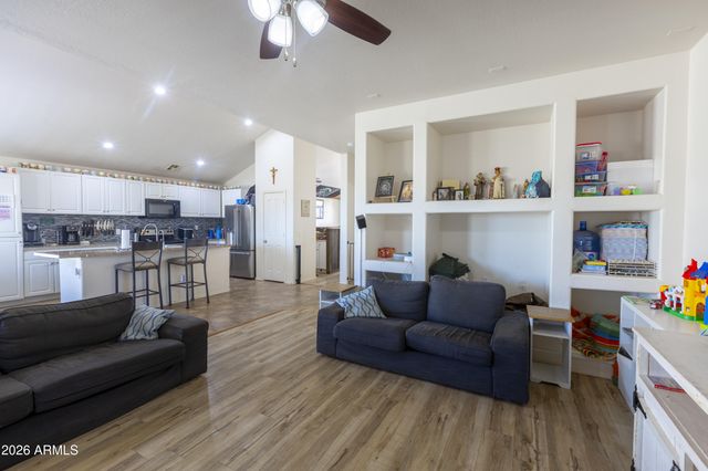 19894 N TOLEDO Avenue, Maricopa, AZ 85138