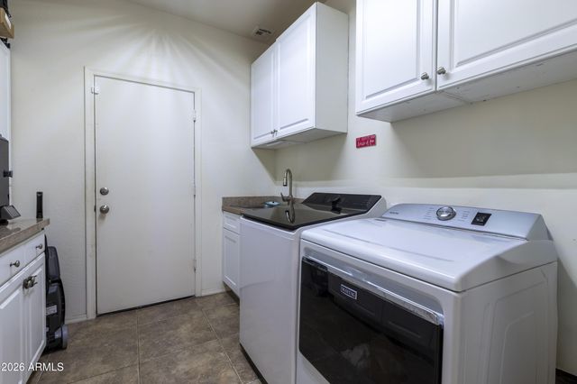 19894 N TOLEDO Avenue, Maricopa, AZ 85138