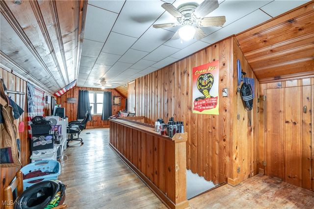 640 E Lake Avenue, Barberton, OH 44203