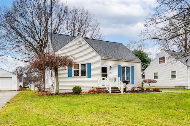 640 E Lake Avenue, Barberton, OH 44203