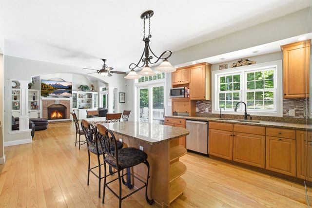 957 Back Mountain Road, Goffstown, NH 03045