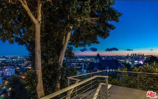 8230 Hollywood Boulevard, Los Angeles, CA 90069