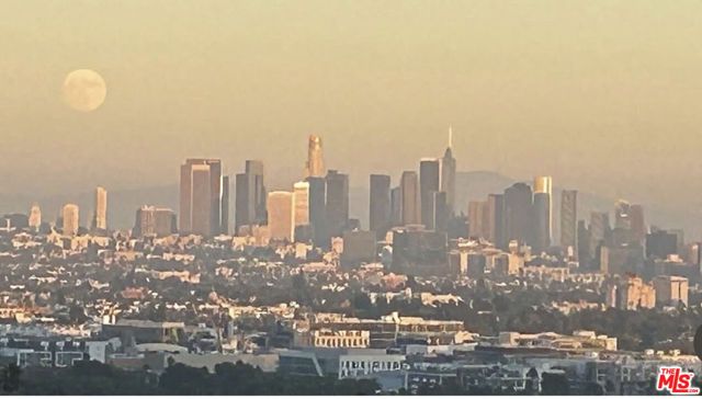8230 Hollywood Boulevard, Los Angeles, CA 90069