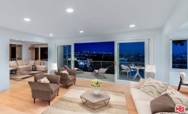 8230 Hollywood Boulevard, Los Angeles, CA 90069