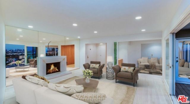 8230 Hollywood Boulevard, Los Angeles, CA 90069