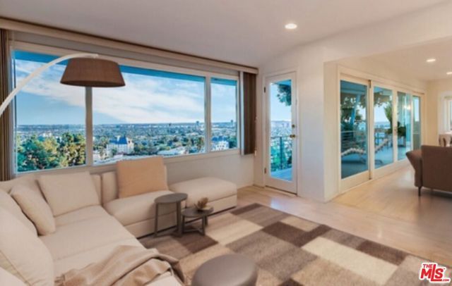 8230 Hollywood Boulevard, Los Angeles, CA 90069