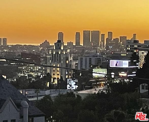 8230 Hollywood Boulevard, Los Angeles, CA 90069
